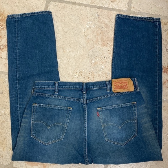 Levi 501 Jeans Men’s button fly faded Whiskered distressed classic unisex 38/32 - Picture 1 of 15